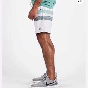 VUORI
Kore Short | Salt Aloe Texture